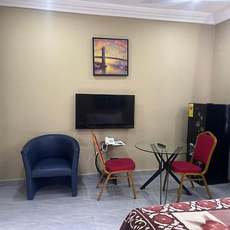 Bonsukoda Lodge Madina Buitenkant foto