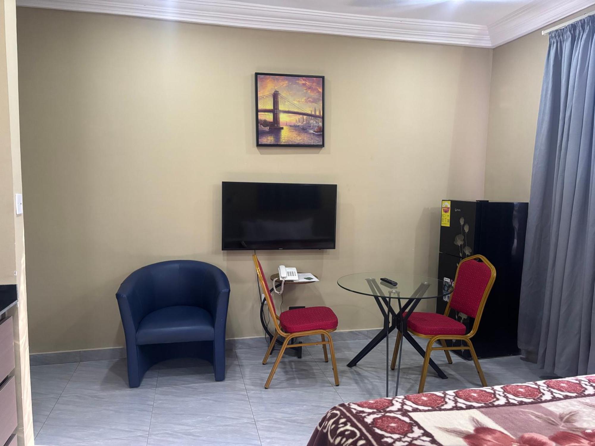 Bonsukoda Lodge Madina Buitenkant foto