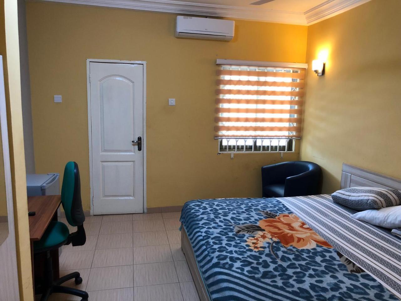 Bonsukoda Lodge Madina Buitenkant foto