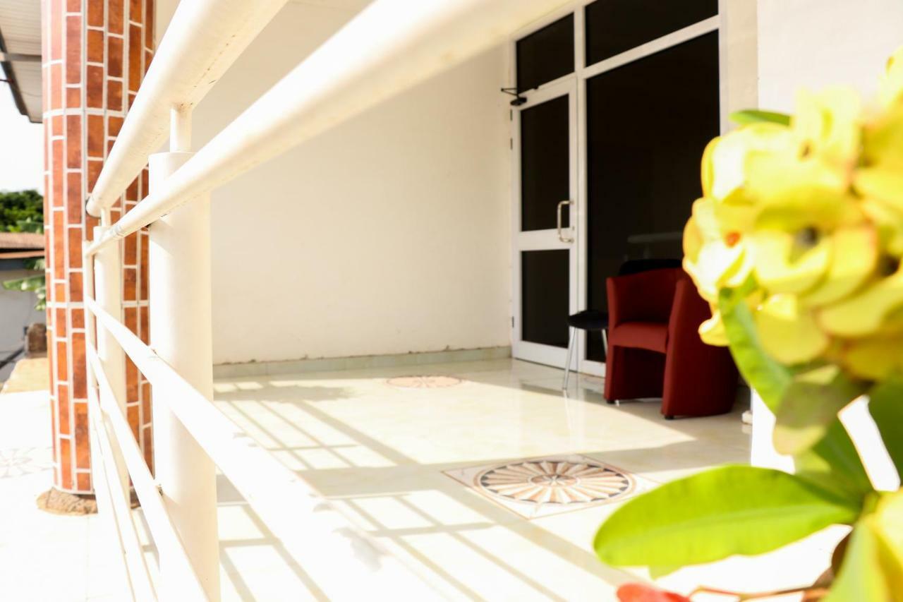 Bonsukoda Lodge Madina Buitenkant foto