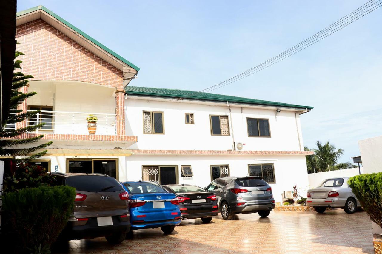 Bonsukoda Lodge Madina Buitenkant foto
